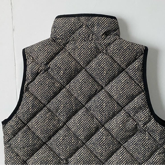 J. Crew Down Vest Size Small Excursion Quilted Herringbone Black Tan EUC $108 - Picture 4 of 16